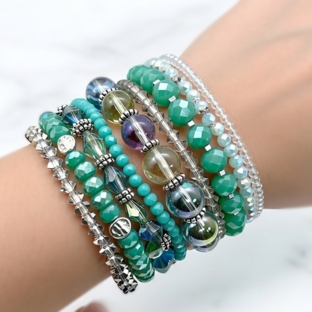 handmade turquoise and silver Beaded Bracelet on Memory wire